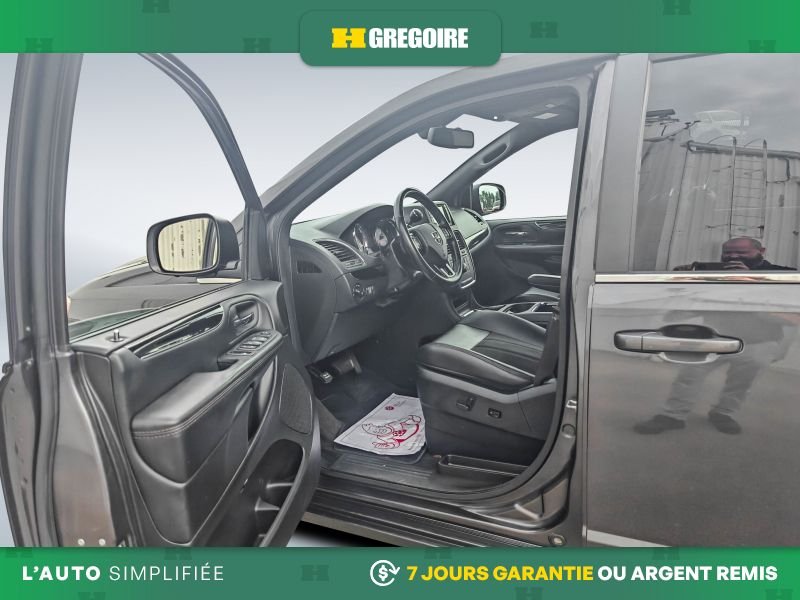 2020 Dodge GR Caravan Grey Laval - photo #11
