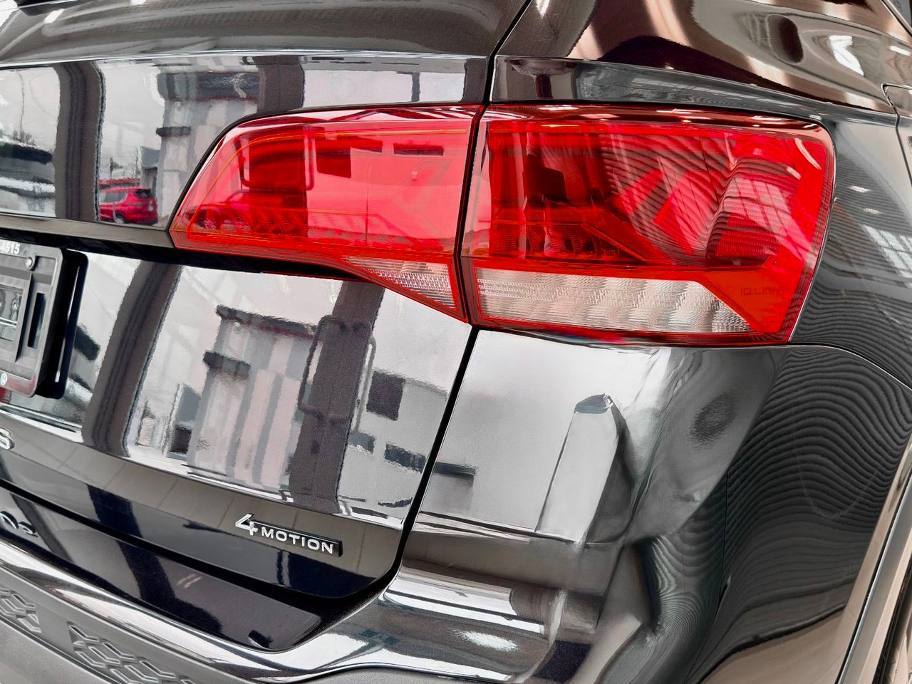 2022 Volkswagen Taos Black Notre-Dame-des-Prairies - photo #10