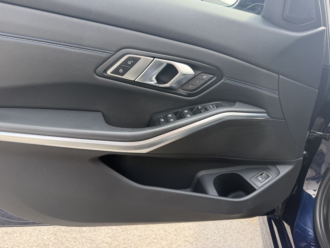 2019 BMW Série 3 330XI M PACKAGE Blue Laval - photo #22