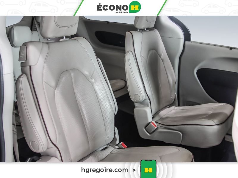 2018 Chrysler Pacifica Silver Blainville - photo #24