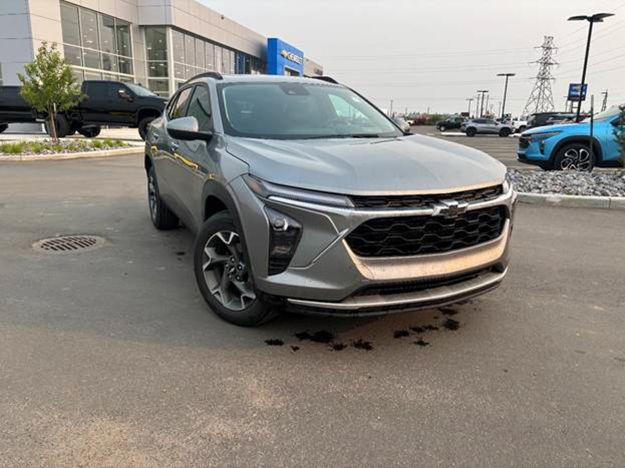 2025 Chevrolet Trax FWD 4dr LT Grey Sherwood Park - photo #1