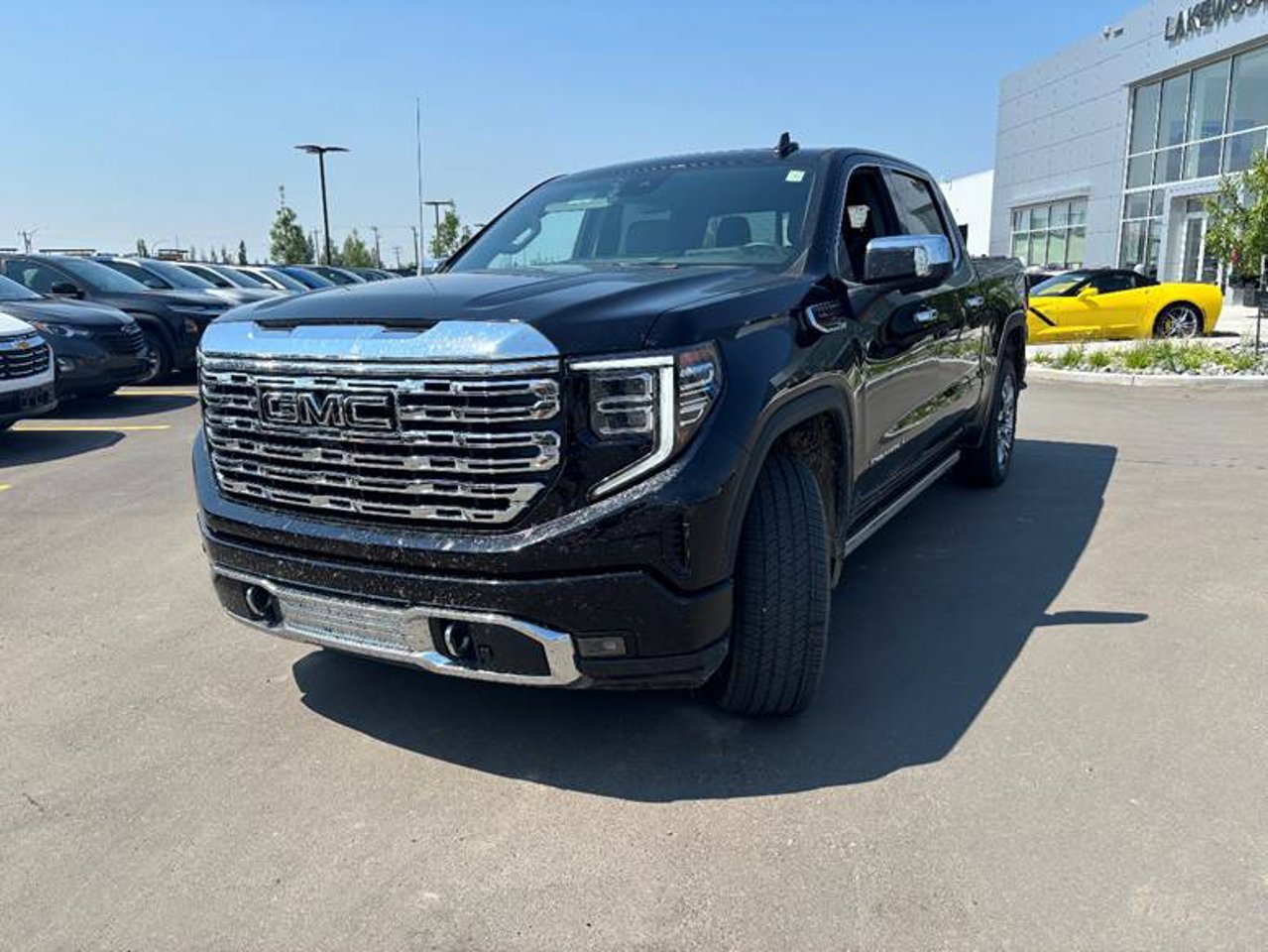 2025 GMC Sierra 1500 4WD Crew Cab 147 Denali Black Sherwood Park - photo #2