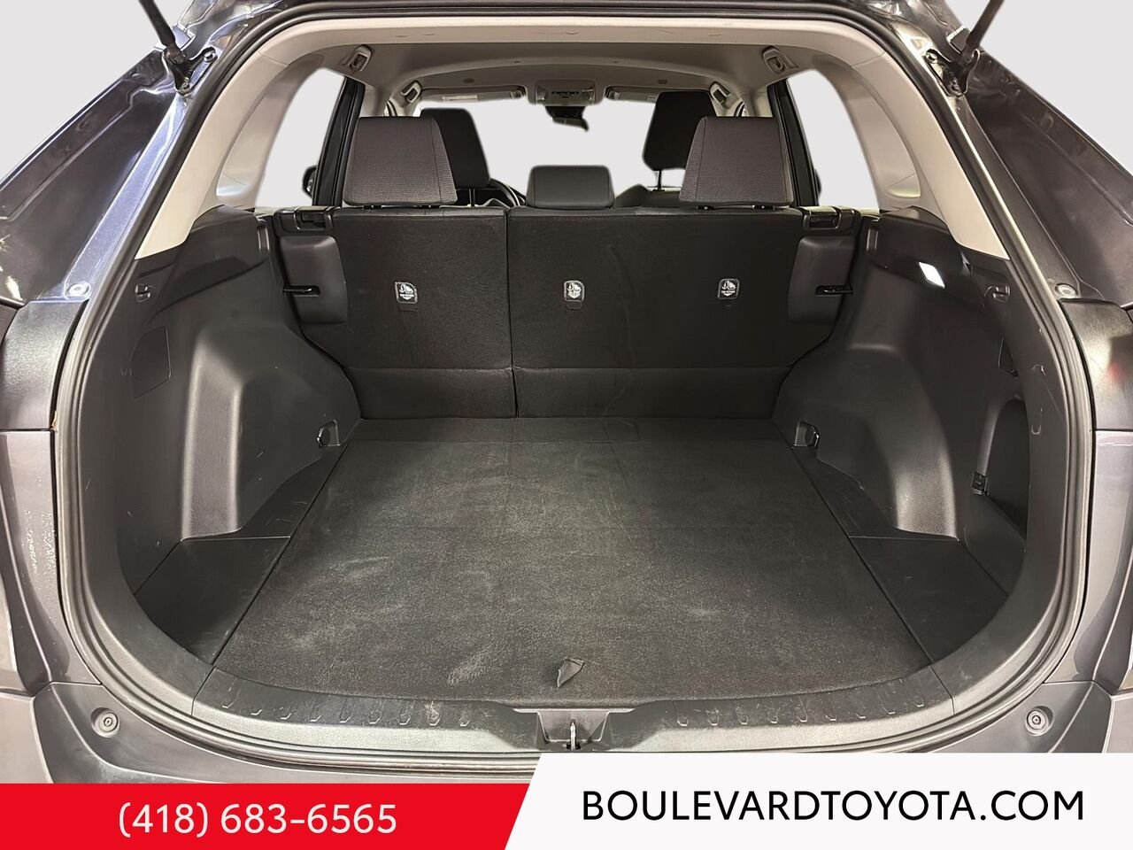 2024 Toyota RAV4 531708-128 | LE, AWD Magnetic Grey Metallic Québec - photo #17