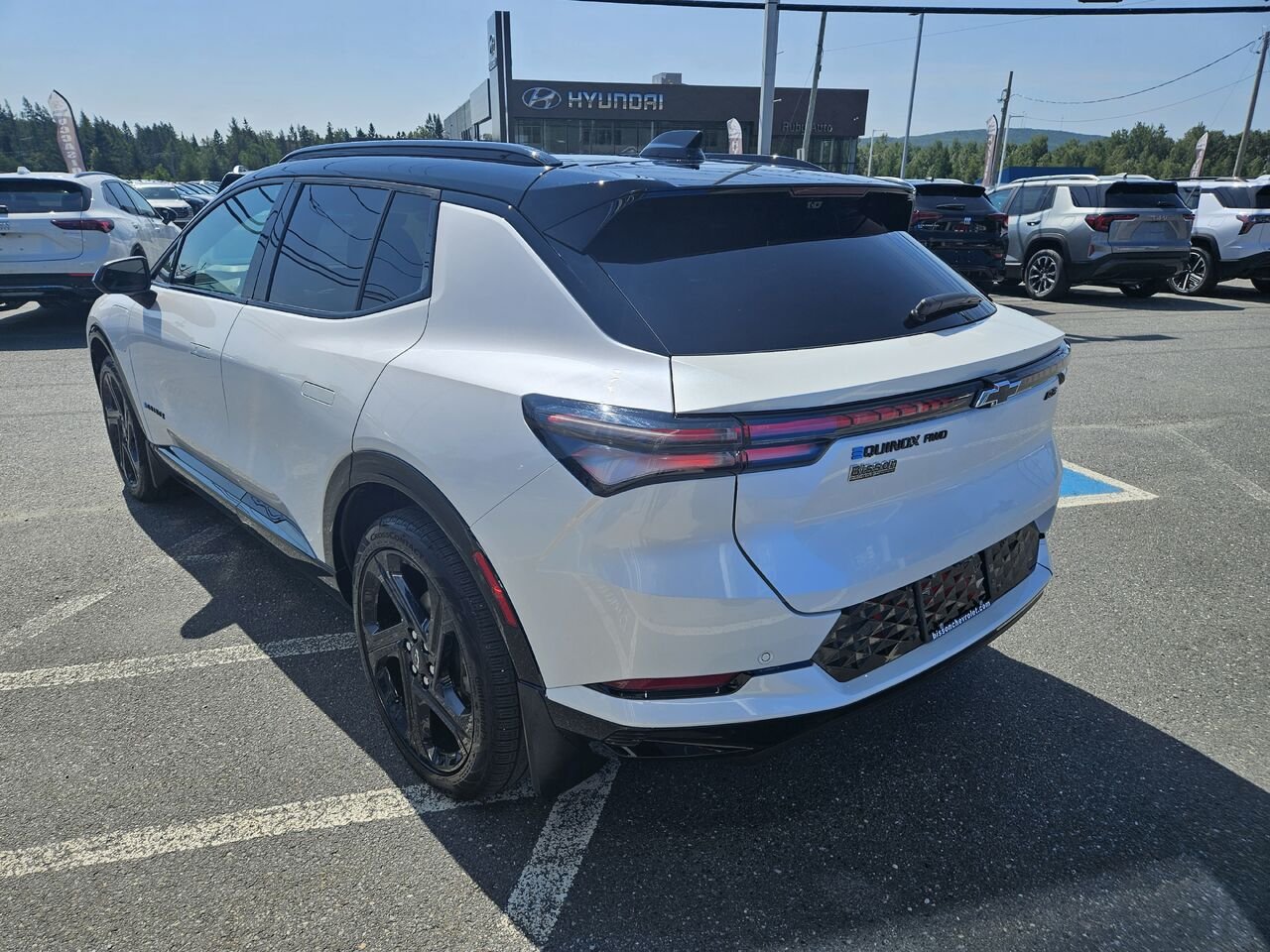 Chevrolet Equinox EV 4 portes RS 2025 Blanc Thetford Mines - photo #6