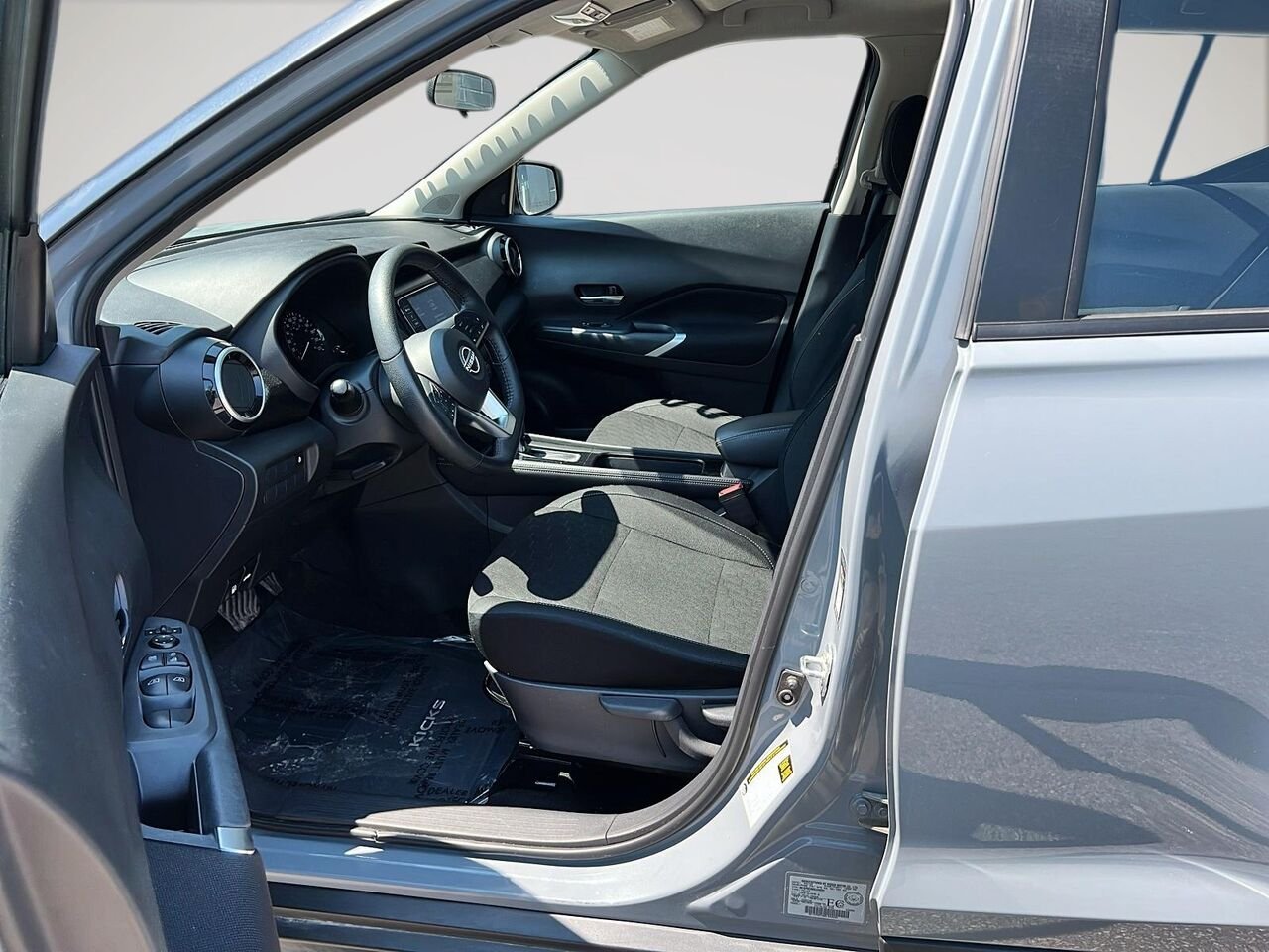 Nissan Kicks SV TA 2024 Gris Québec - photo #8