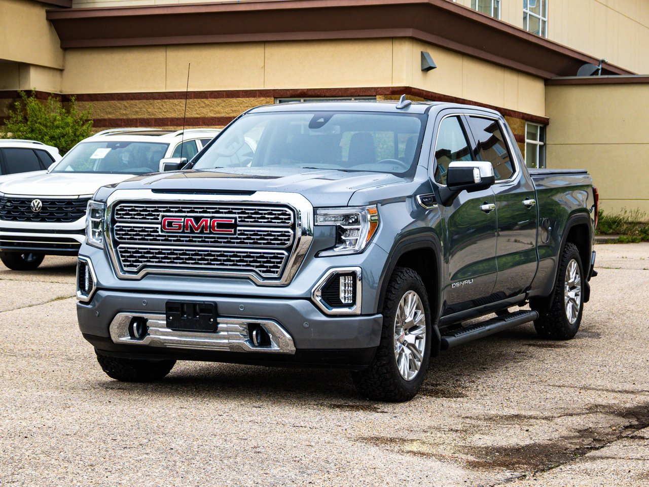 2019 GMC Sierra 1500 4WD Crew Cab 147 Denali Grey Sherwood Park - photo #3