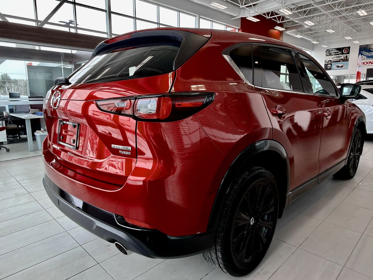 2022 Mazda CX-5 Red Notre-Dame-des-Prairies - photo #10