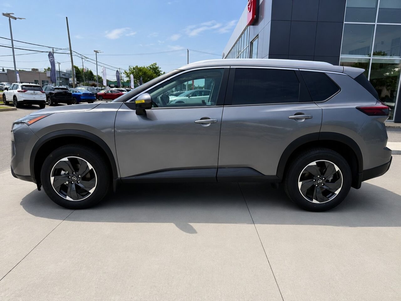 2026 Nissan Rogue ROGUE SV TOIT OUVRANT Gun Metallic Châteauguay - photo #1
