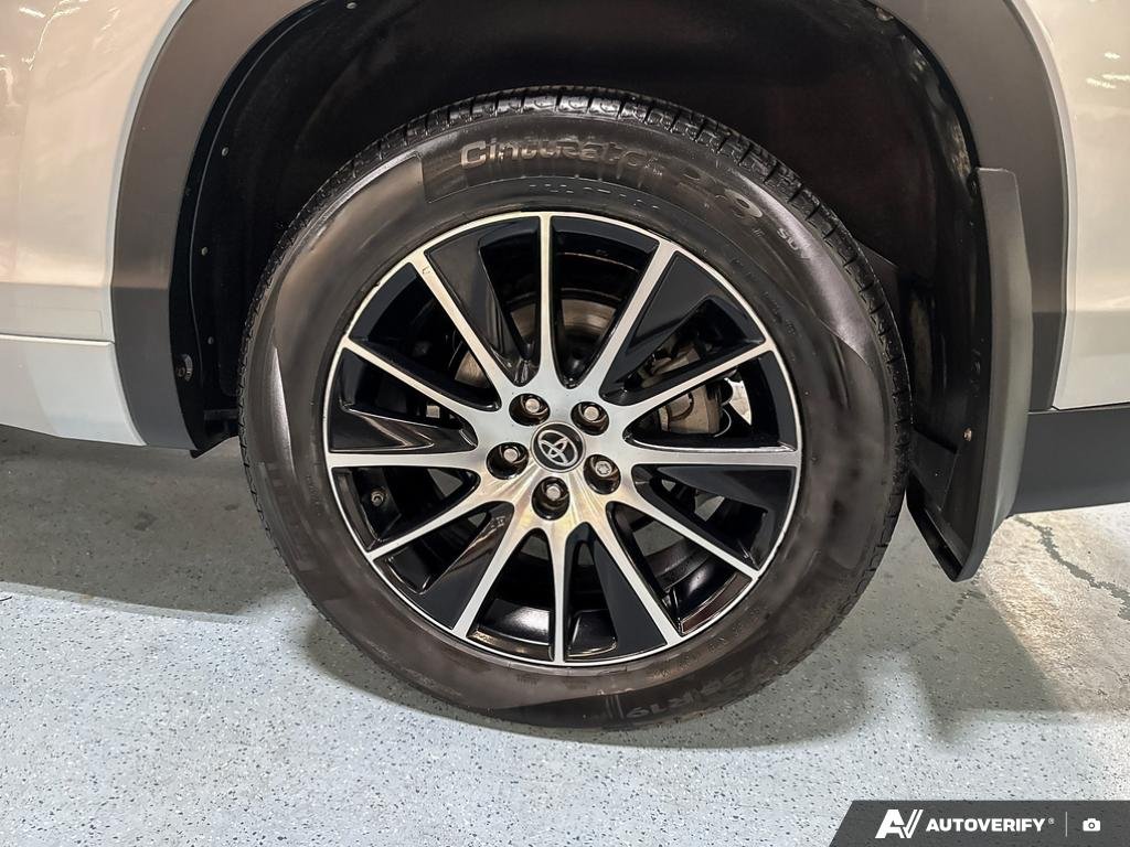 2018 Toyota Highlander 2501260A | SE Silver Edmonton - photo #5