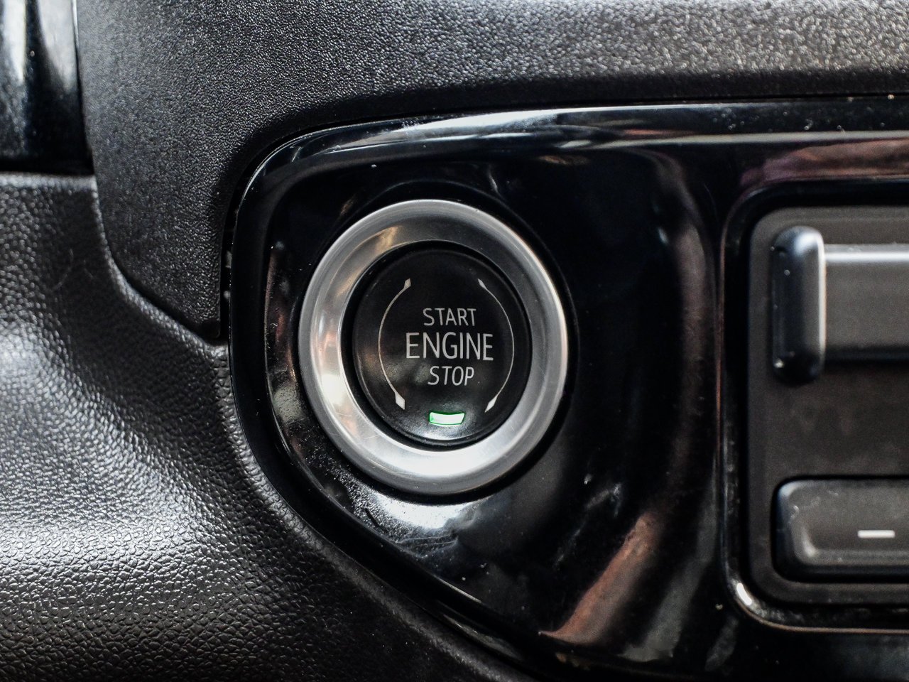 2024 GMC Sierra 1500 4WD Crew Cab 147 Elevation Black Sherwood Park - photo #24