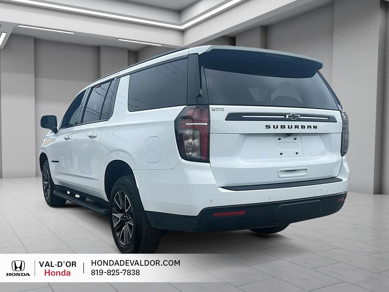 2023 Chevrolet Suburban Z71 4 portes 4RM White Val-d'Or - photo #3