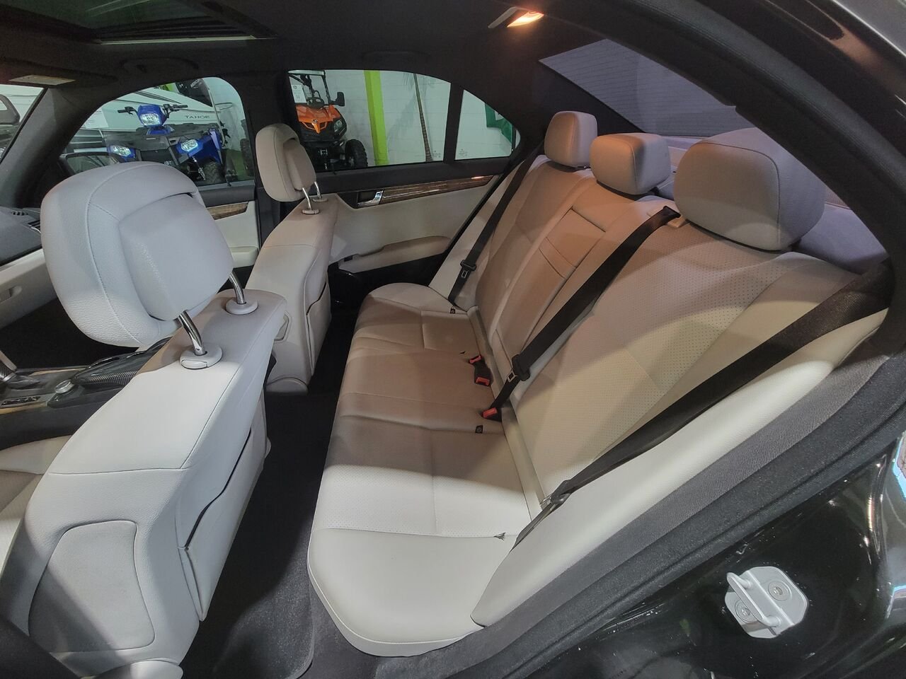 2009 Mercedes-Benz Classe-C Black  - photo #13