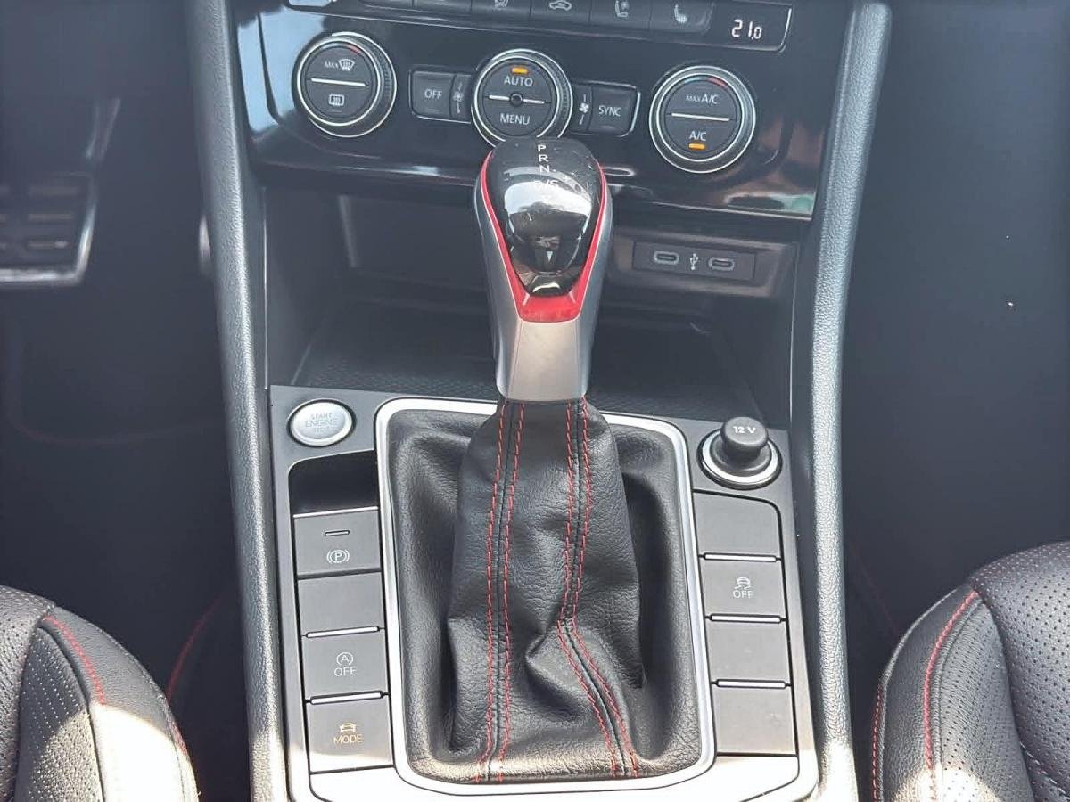 2023 Volkswagen Jetta GLI Red Rouyn-Noranda - photo #14