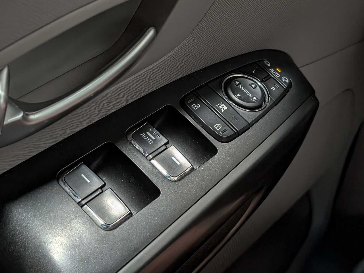 2020 Kia Sedona LX TA Blue Sherbrooke - photo #15