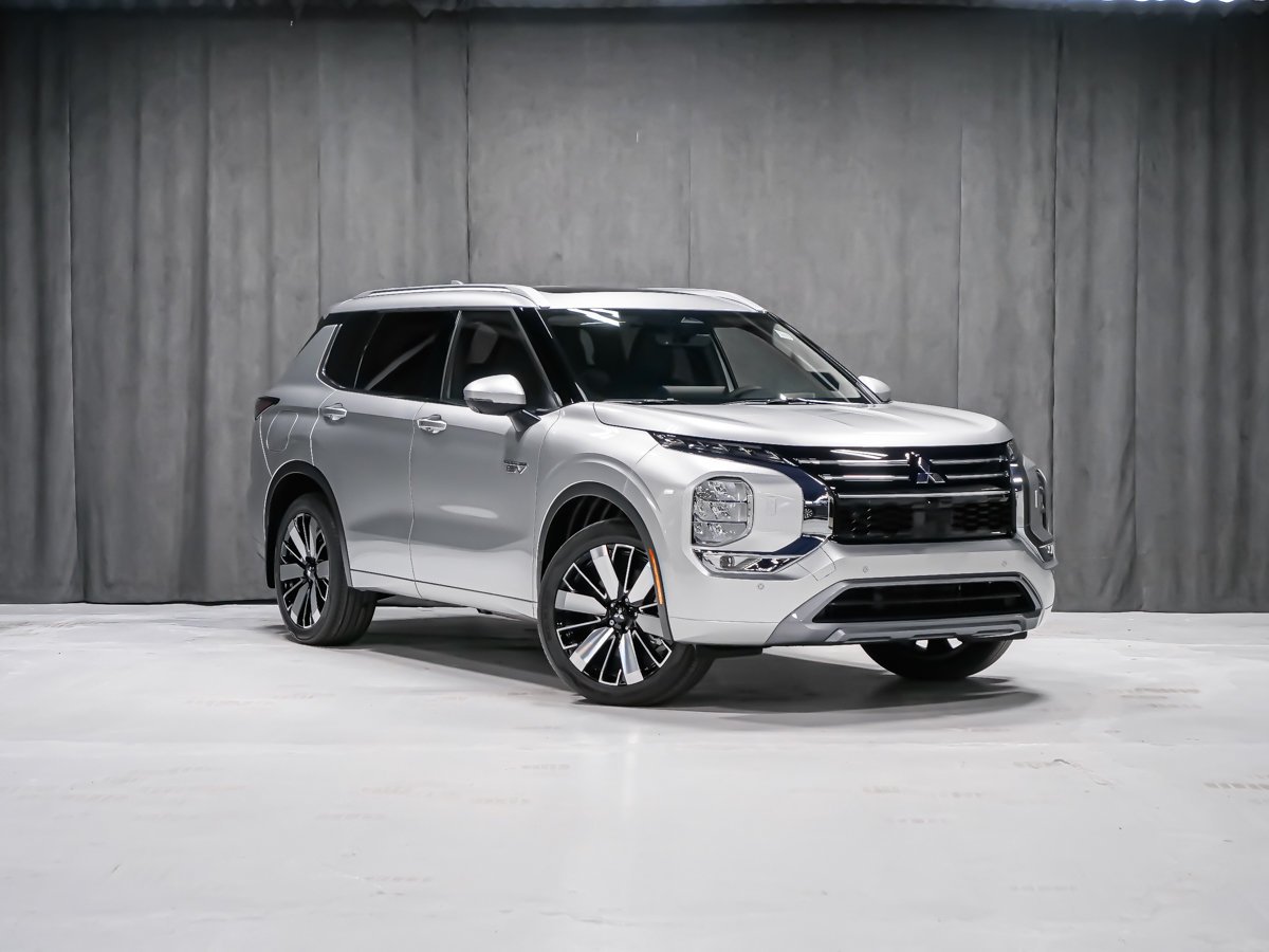Mitsubishi Outlander PHEV GT 2026 Fini Gris pierre de lune de qualité supérieure Montréal - photo #1