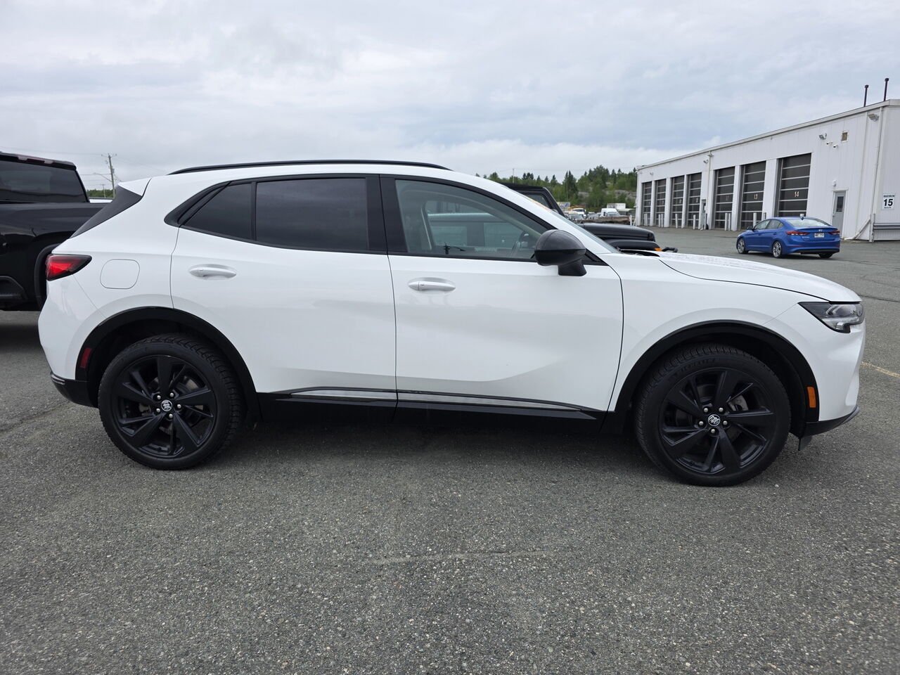 Buick Envision Essence 2022 Blanc Rouyn-Noranda - photo #31