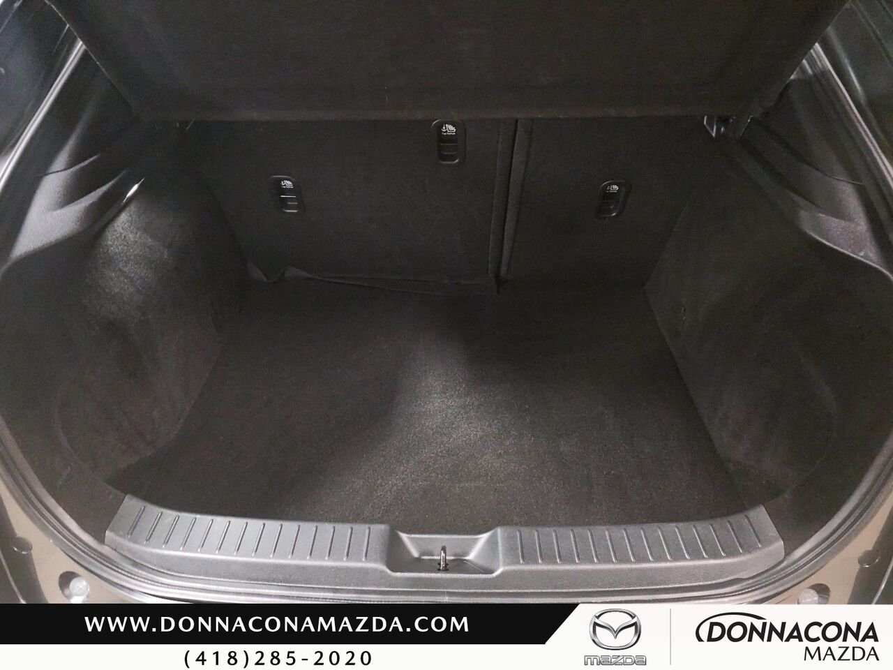 Mazda CX-30 2023 Gris Donnacona - photo #9