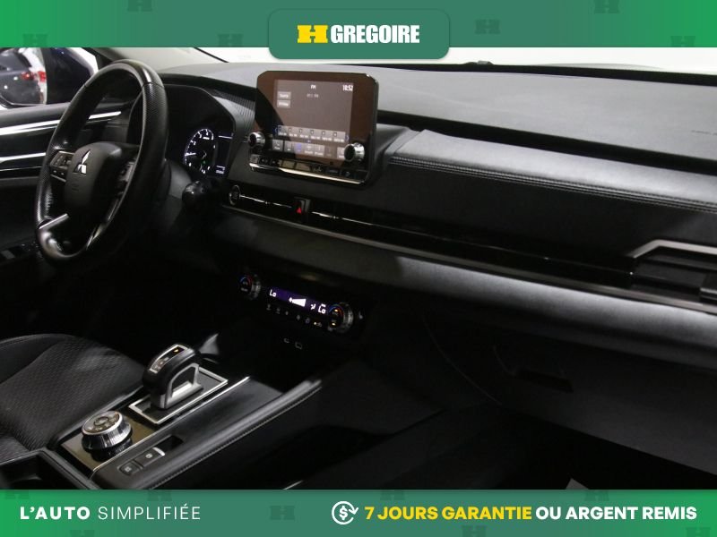 2022 Mitsubishi Outlander Blue Laval - photo #30