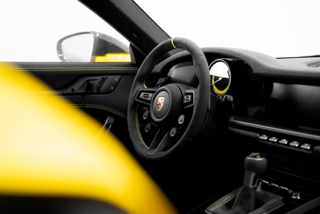 Porsche 911 GT3RS Weissach 2024 Jaune Kirkland - photo #22