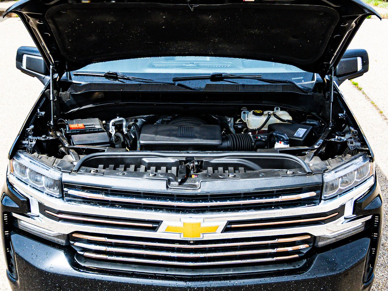 2021 Chevrolet Silverado 1500 4WD Crew Cab 147 High Country Black Sherwood Park - photo #8