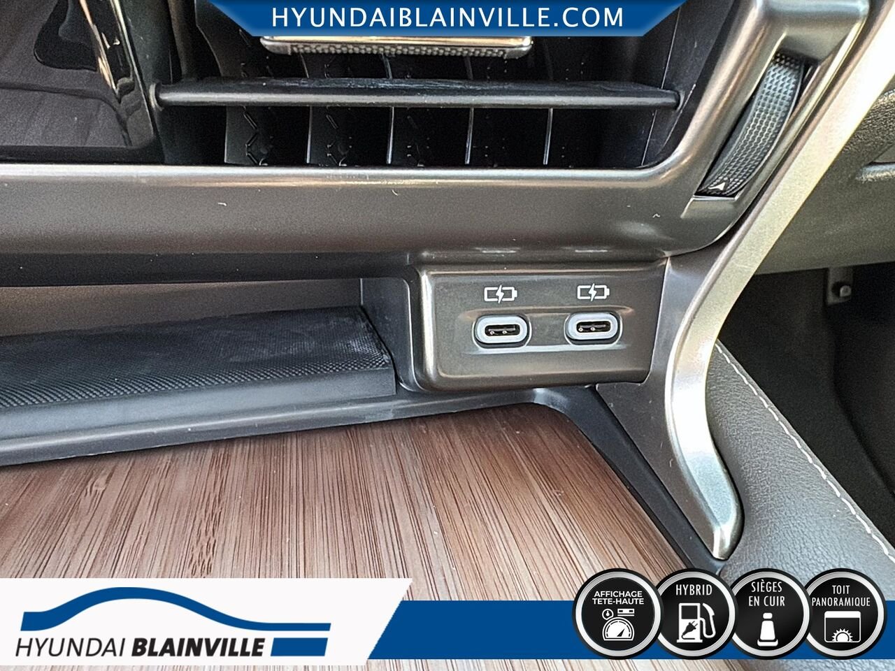 Lexus RX 2023 Blanc Blainville - photo #22