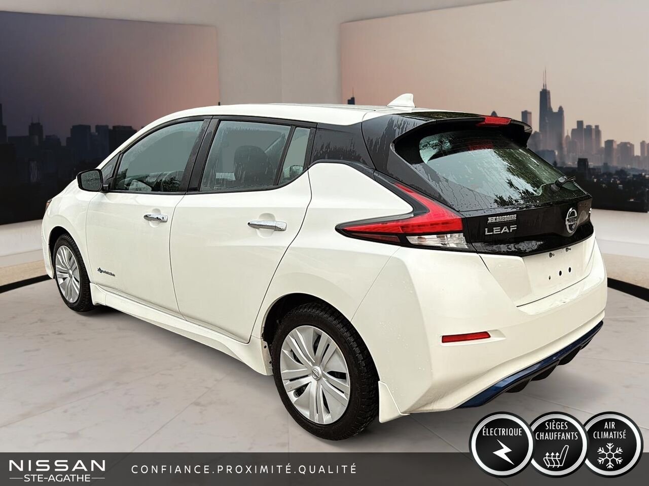 2018 Nissan LEAF S à hayon White Saint-Jérôme - photo #4