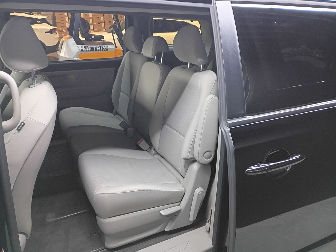 Kia Sedona 2019 Noir Blainville - photo #16