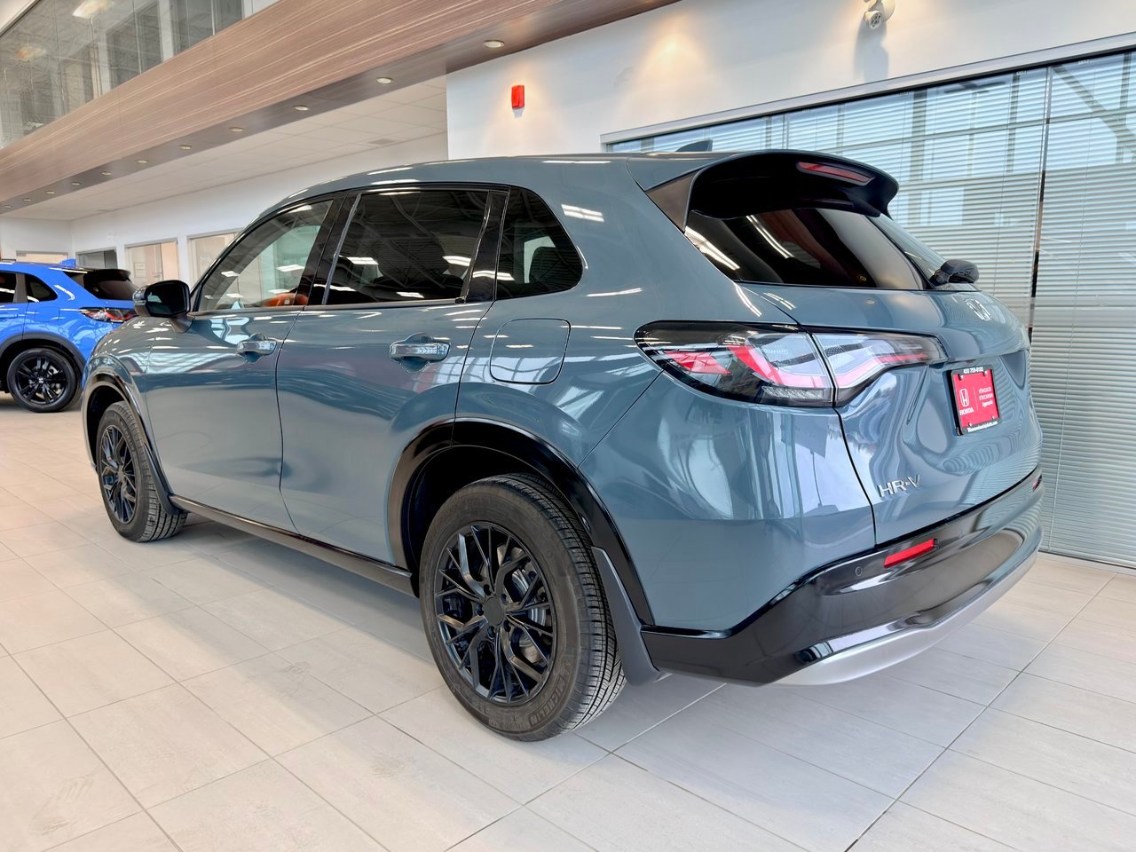 2023 Honda HR-V Green Notre-Dame-des-Prairies - photo #9