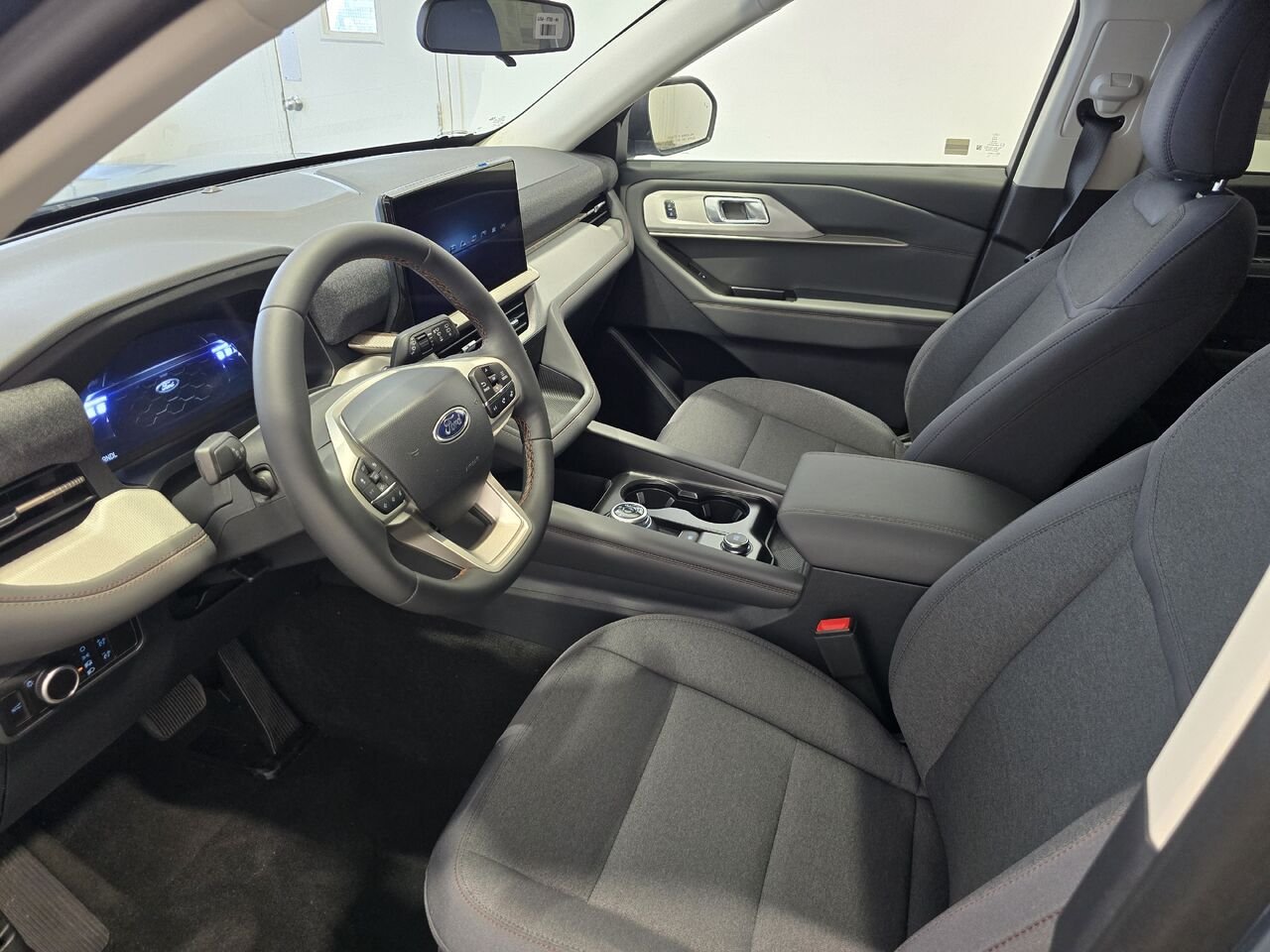 Ford Explorer ACTIVE AVEC GROUPE 200A 4RM 2026 Bleu vapeur métallisé Châteauguay - photo #4