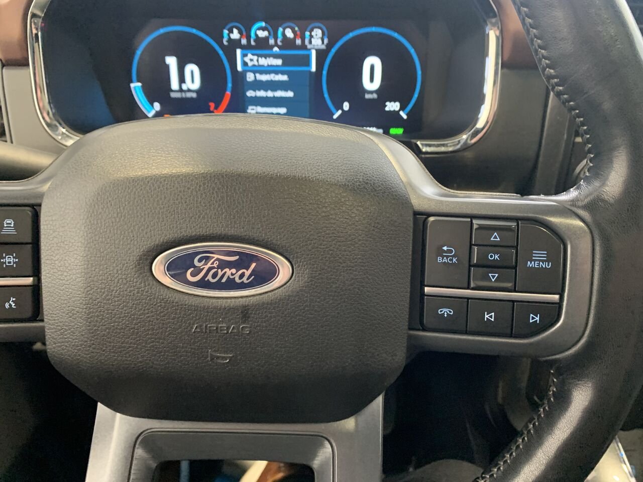 Ford F-150 SUPERCREW LARIAT 2023 Noir Saint-Eustache - photo #47
