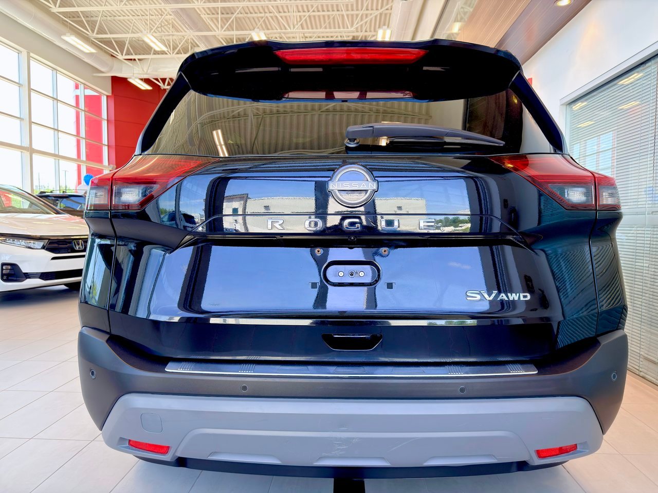 2023 Nissan Rogue Black Notre-Dame-des-Prairies - photo #10