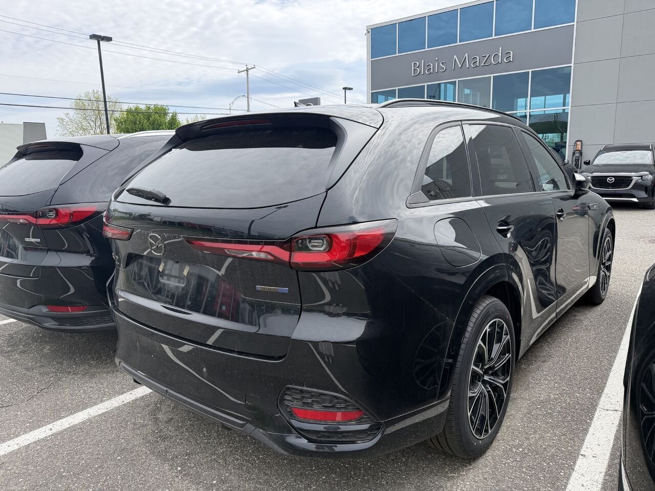 2026 MAZDA CX-70 PHEV Jet Black Mica Ste-Marie - photo #4