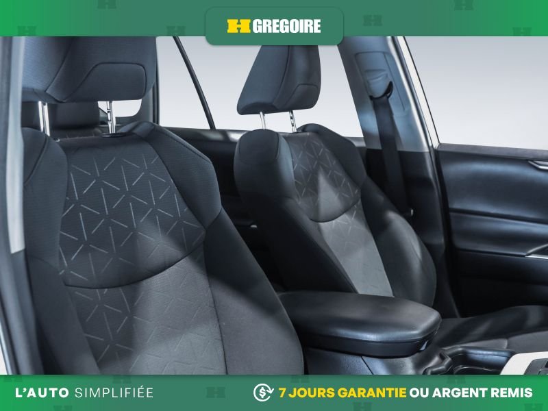 2021 Toyota Rav 4 White Laval - photo #25