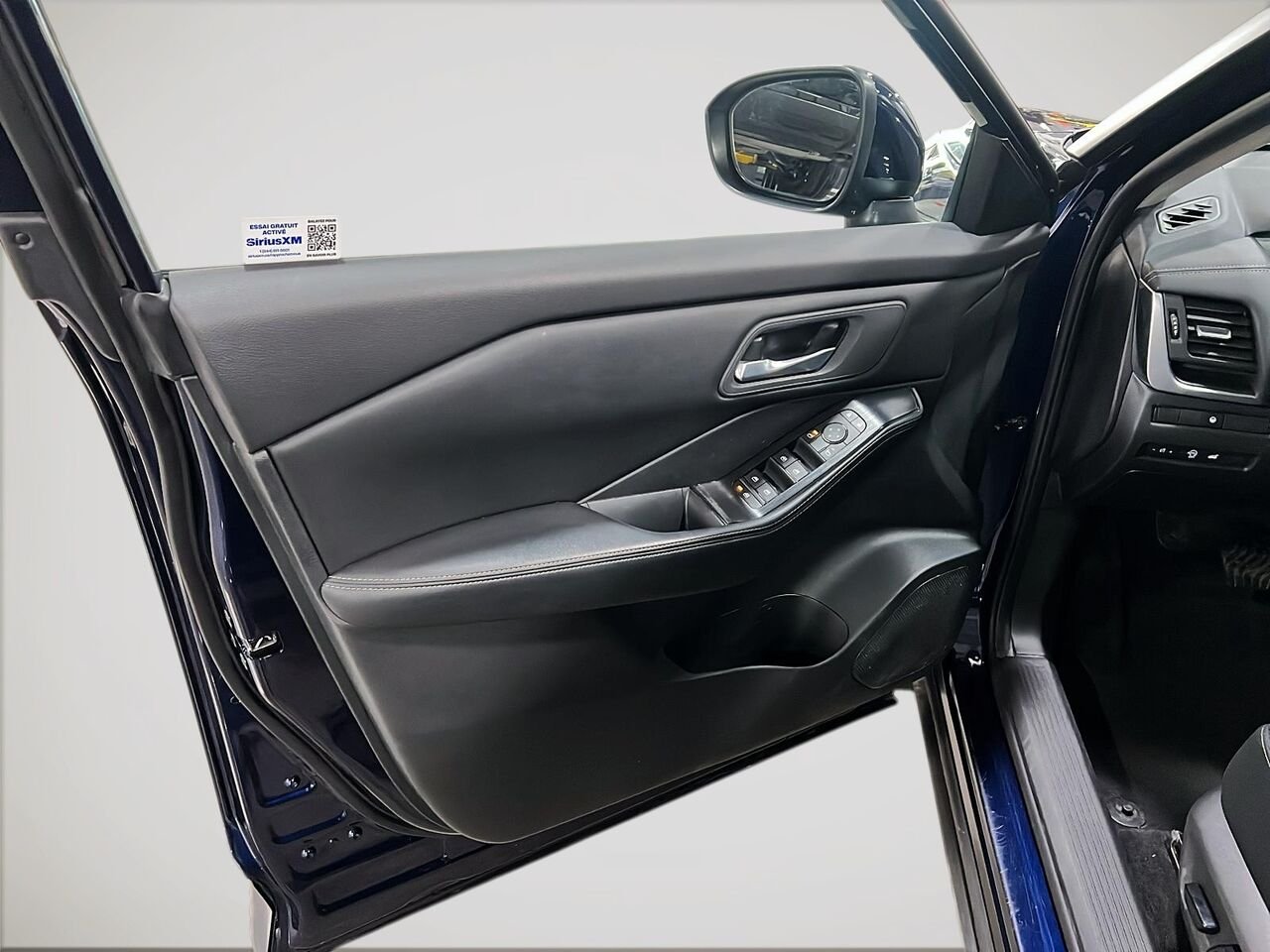 Nissan Rogue SV 2024 Bleu Québec - photo #9