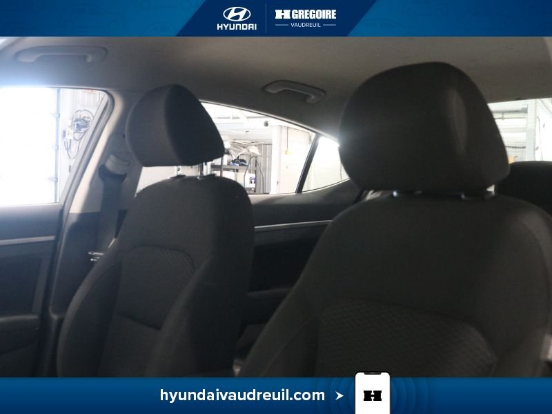 2019 Hyundai Elantra Grey Blainville - photo #13