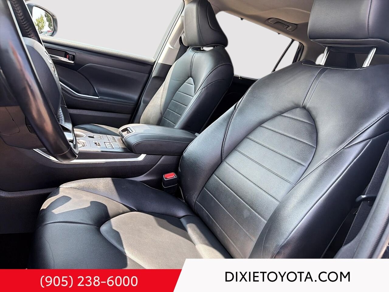 2020 Toyota Highlander XLE AWD / CLEAN CARFAX / HEATED SEATS / MOONROOF / ALLOY WHEELS / Mississauga - photo #8