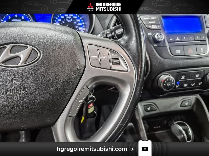 2015 Hyundai Tucson Silver Laval - photo #22