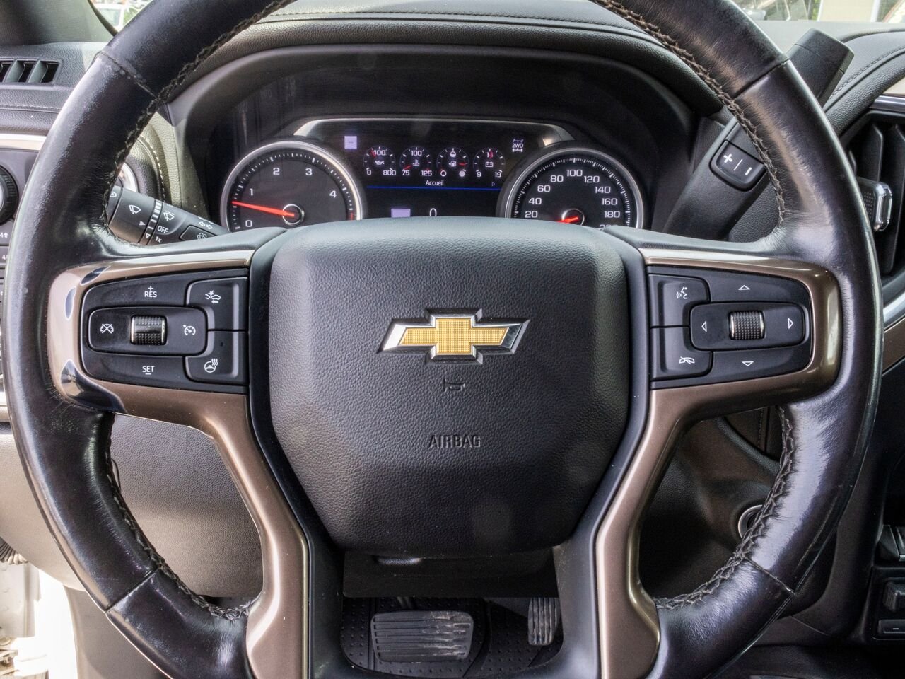 Chevrolet Silverado 2500HD High Country cabine multiplace 4RM 159 po 2022 Blanc Châteauguay - photo #9