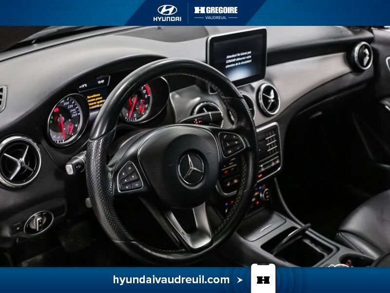 2016 Mercedes Benz GLA Black Saint-Eustache - photo #15