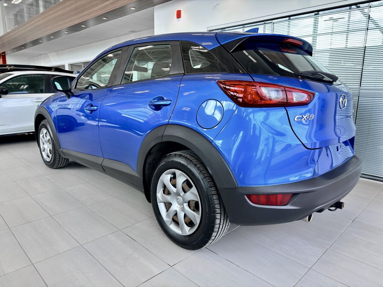 2017 Mazda CX-3 Blue Notre-Dame-des-Prairies - photo #7