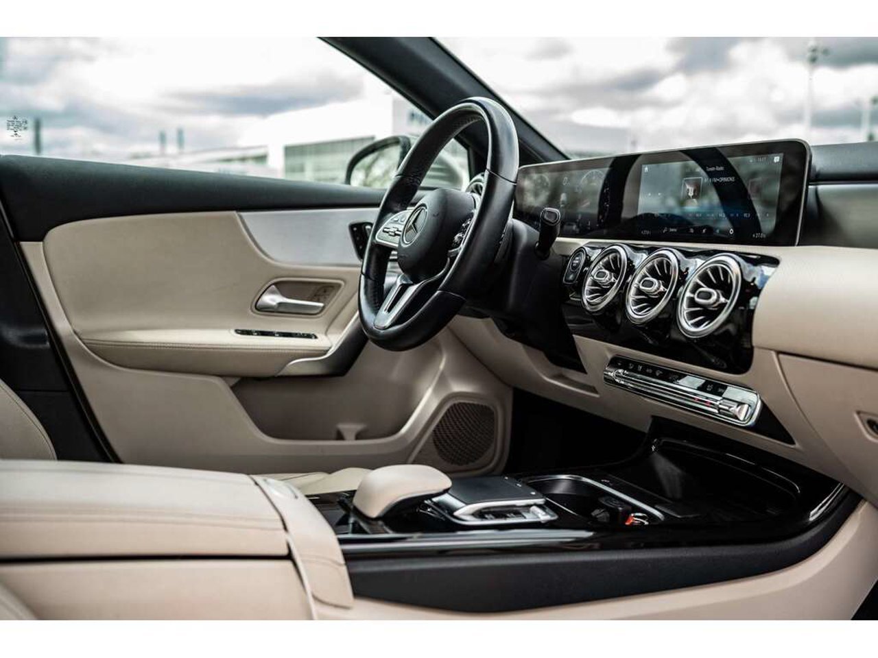 2019 Mercedes-Benz A-Class Silver Sainte-Julienne - photo #29