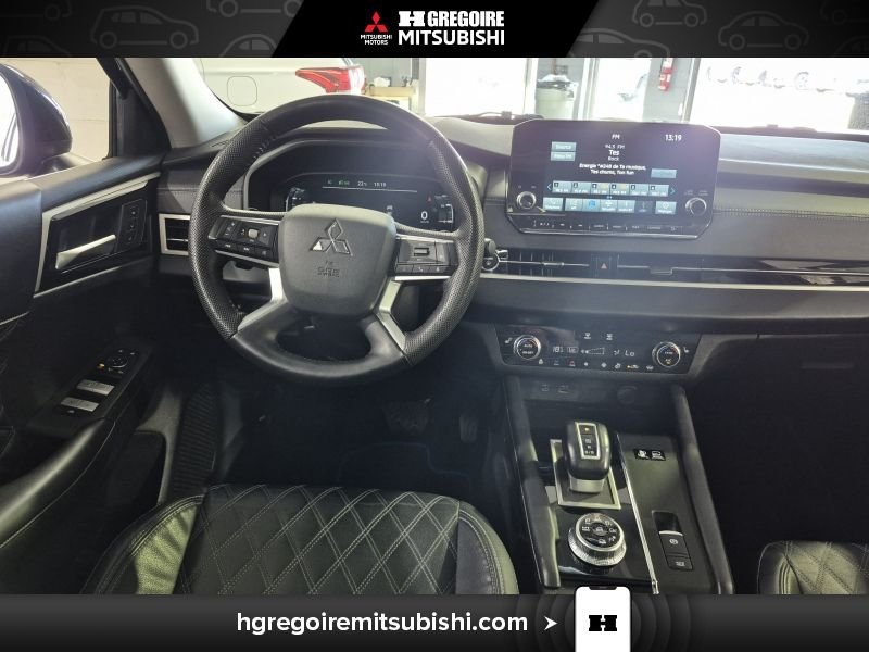 2023 Mitsubishi Outlander Plug-In Hybrid Black Saint-Eustache - photo #24