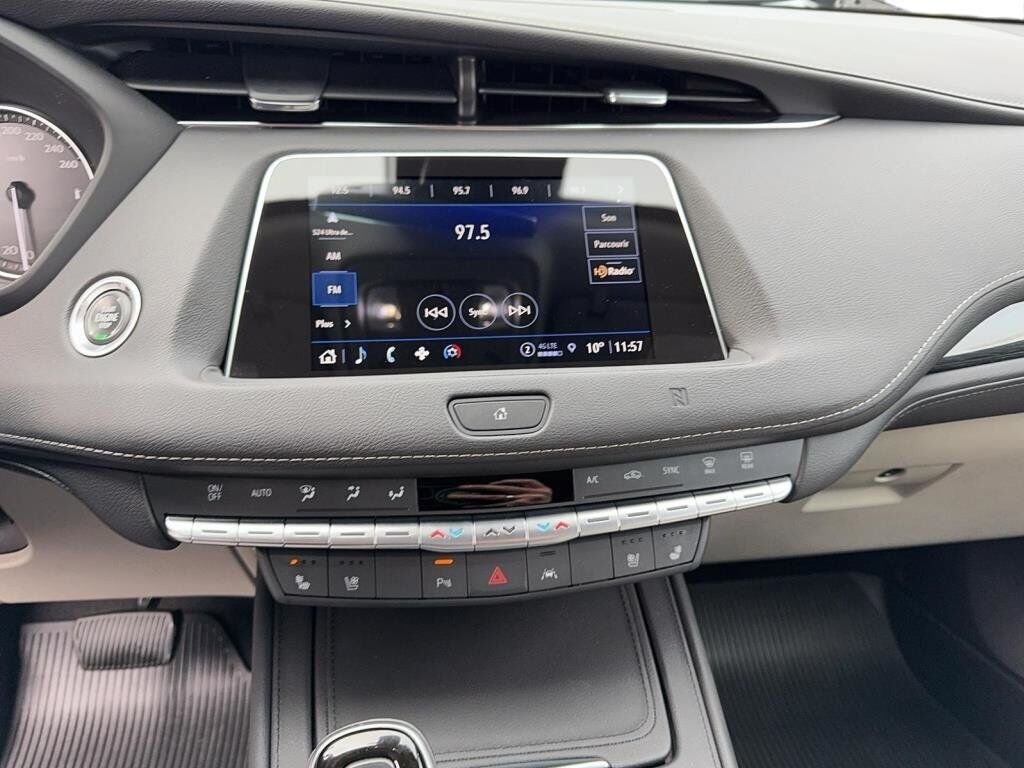 2021 Cadillac XT4 VIN 1GYFZDR44MF006930 Grey Baie-Comeau - photo #13