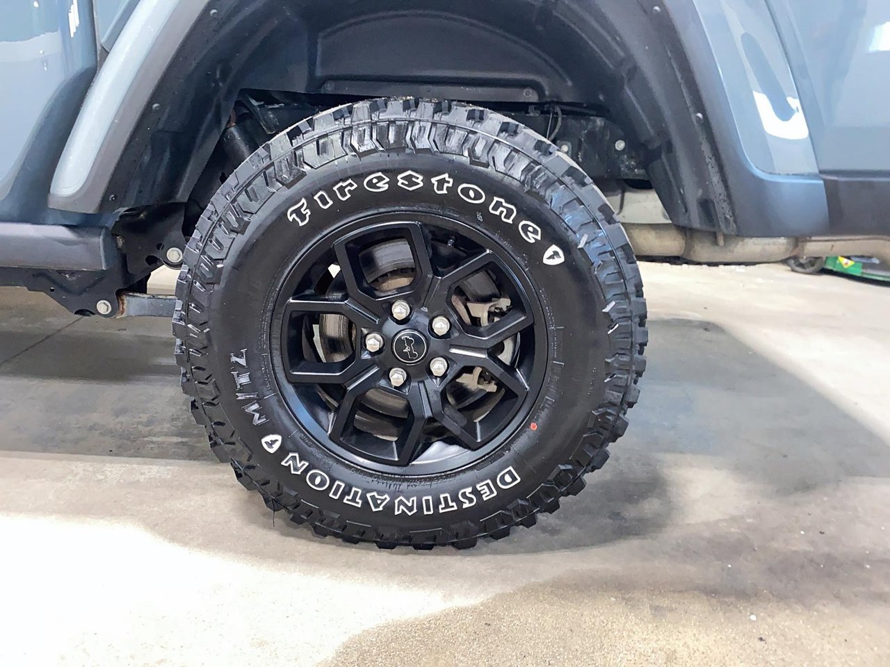 2025 Jeep Gladiator Blue Baie-Comeau - photo #5