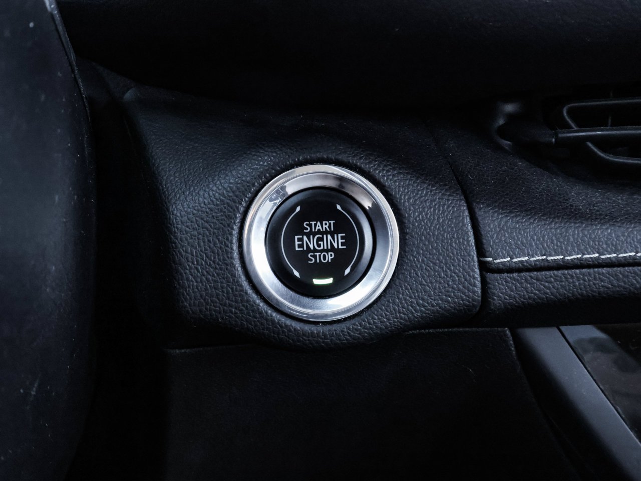 2022 Buick Envision AWD 4dr Avenir Black Sherwood Park - photo #25