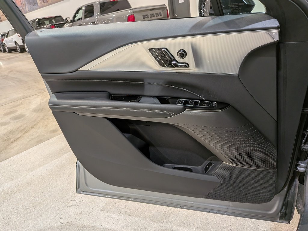 Cadillac LYRIQ 4dr Tech w/1SA 2024 Gris Val-David - photo #34