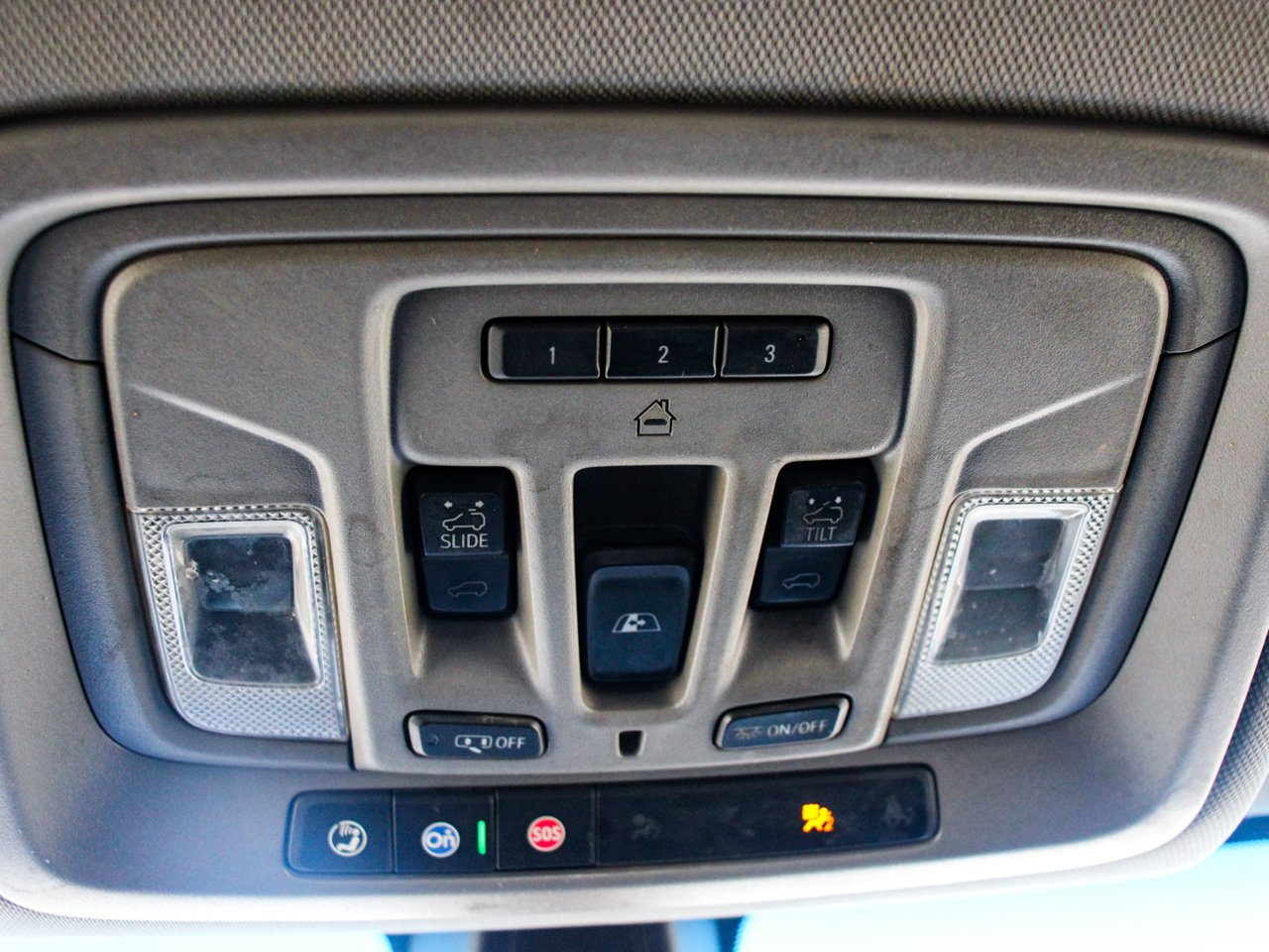 2019 Chevrolet Silverado 1500 4WD Crew Cab 147 RST Grey Sherwood Park - photo #26