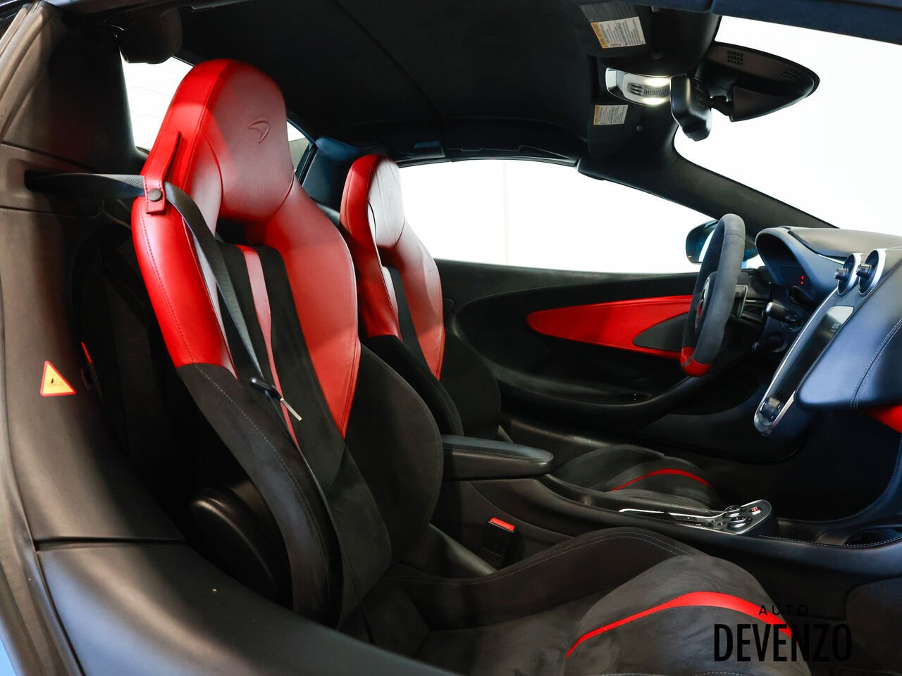 McLaren 570s 2019 Bleu Saint-Eustache - photo #9