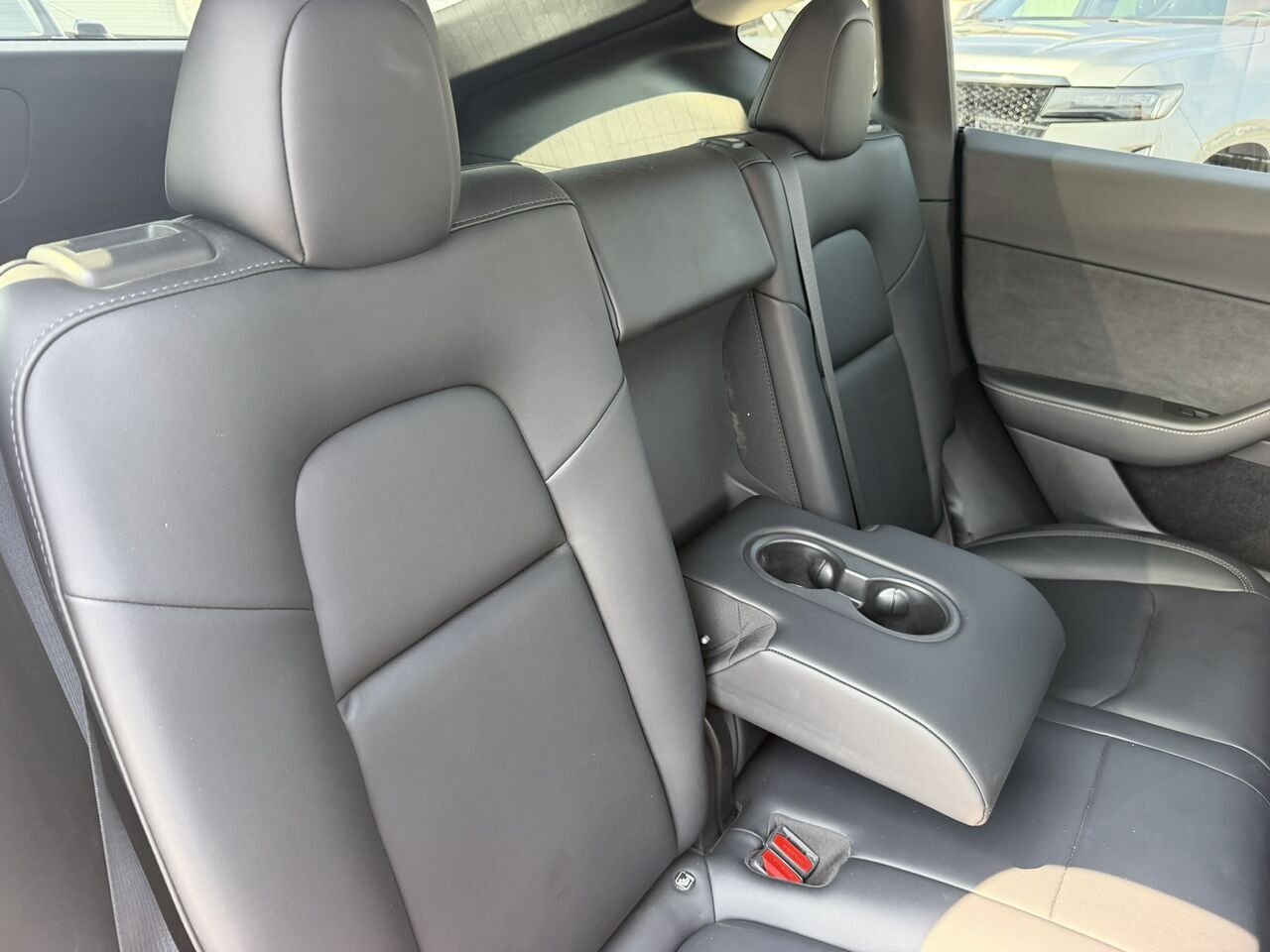 2022 Tesla Model Y LONG RANGE AWD Black Laval - photo #16