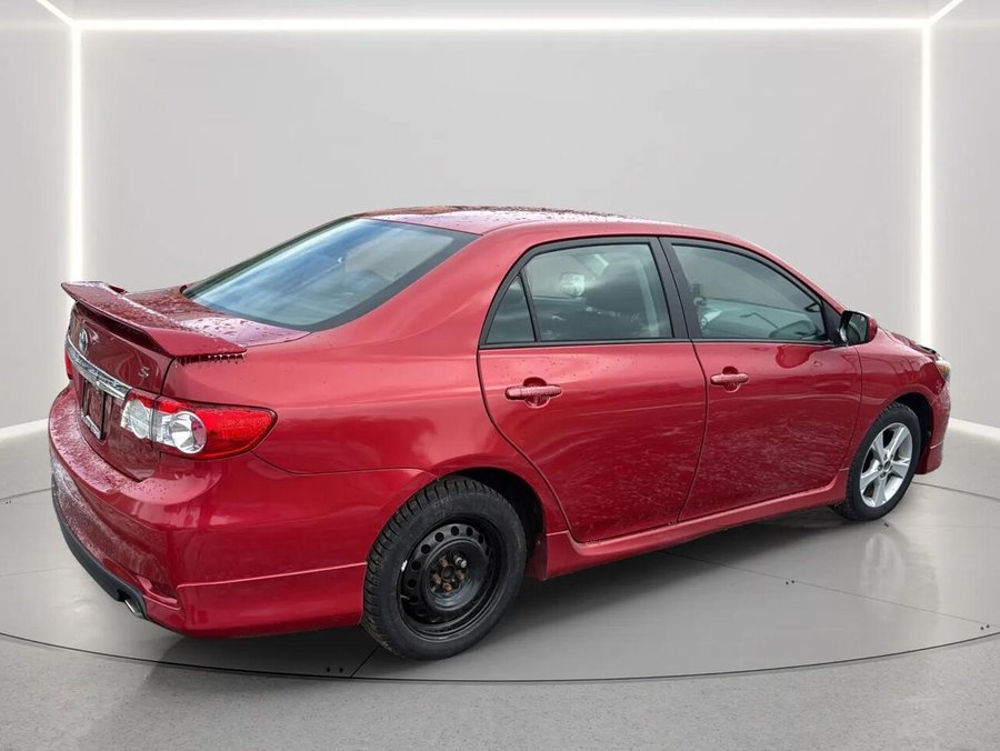 2012 TOYOTA COROLLA S MAN 2012 Red